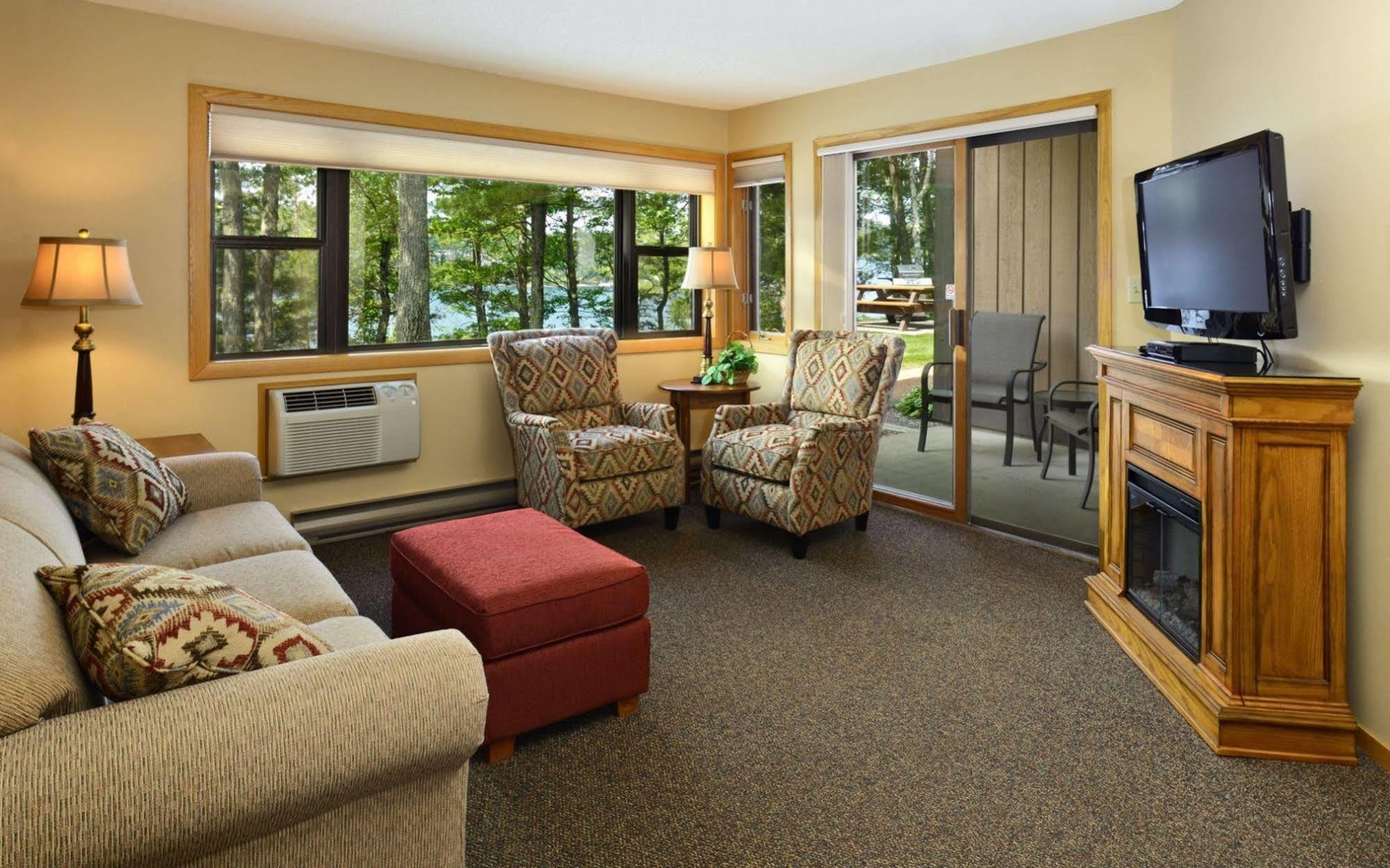 The Pointe Hotel And Suites Minocqua Kültér fotó